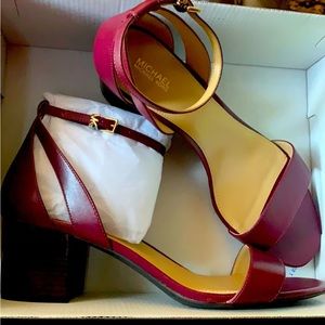 New Michael Kors cardi flexMID leather berry US 10 2.5” heel adjustable strap